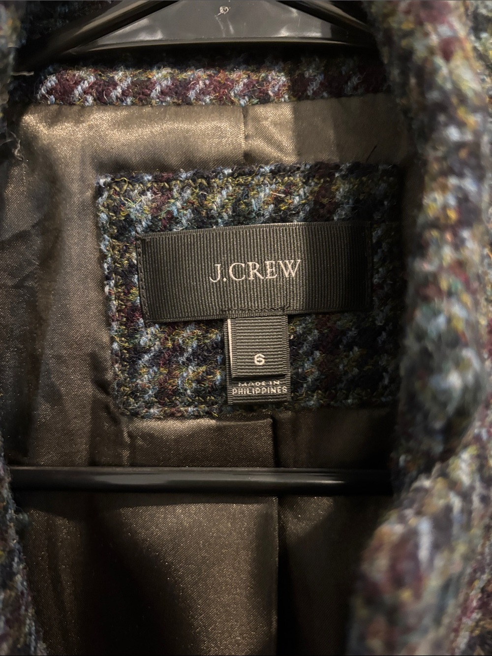 J. Crew single button closure blazer. Size 6. 100% wool. Fully lined. - Picture 2 of 9